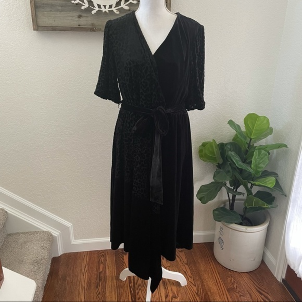 Lane Bryant black velour faux wrap dress size 14‎